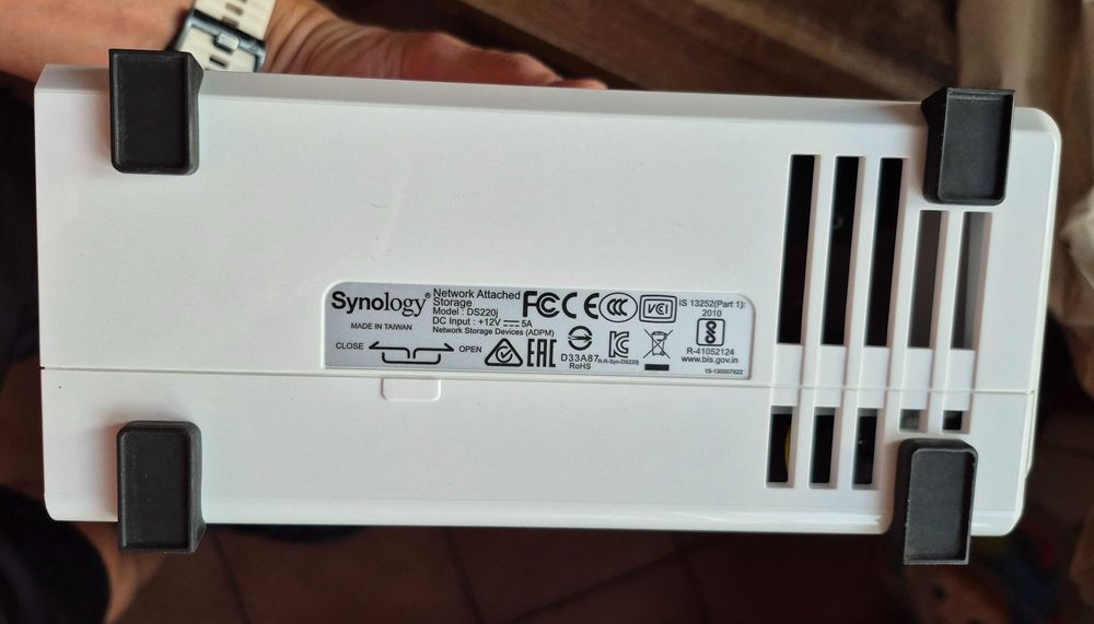 Synology DS220J dysk sieciowy NAS  1Gb z dyskiem 1TB