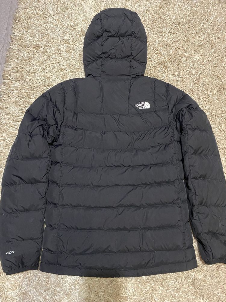 Продам куртку пуховик The North Face,р.S в хорошем состоянии