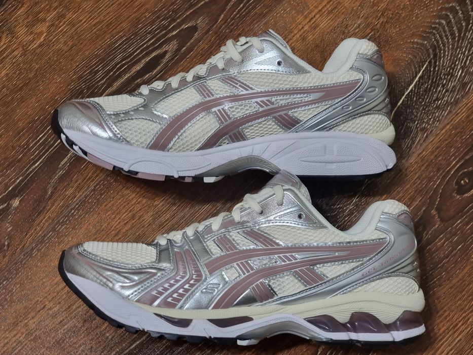 Оригінал 100% кросівки asics Gel Kayano 14  eur 42.5