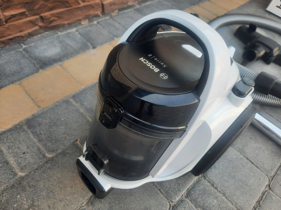 Bosch series 2 Bayless пилисос.