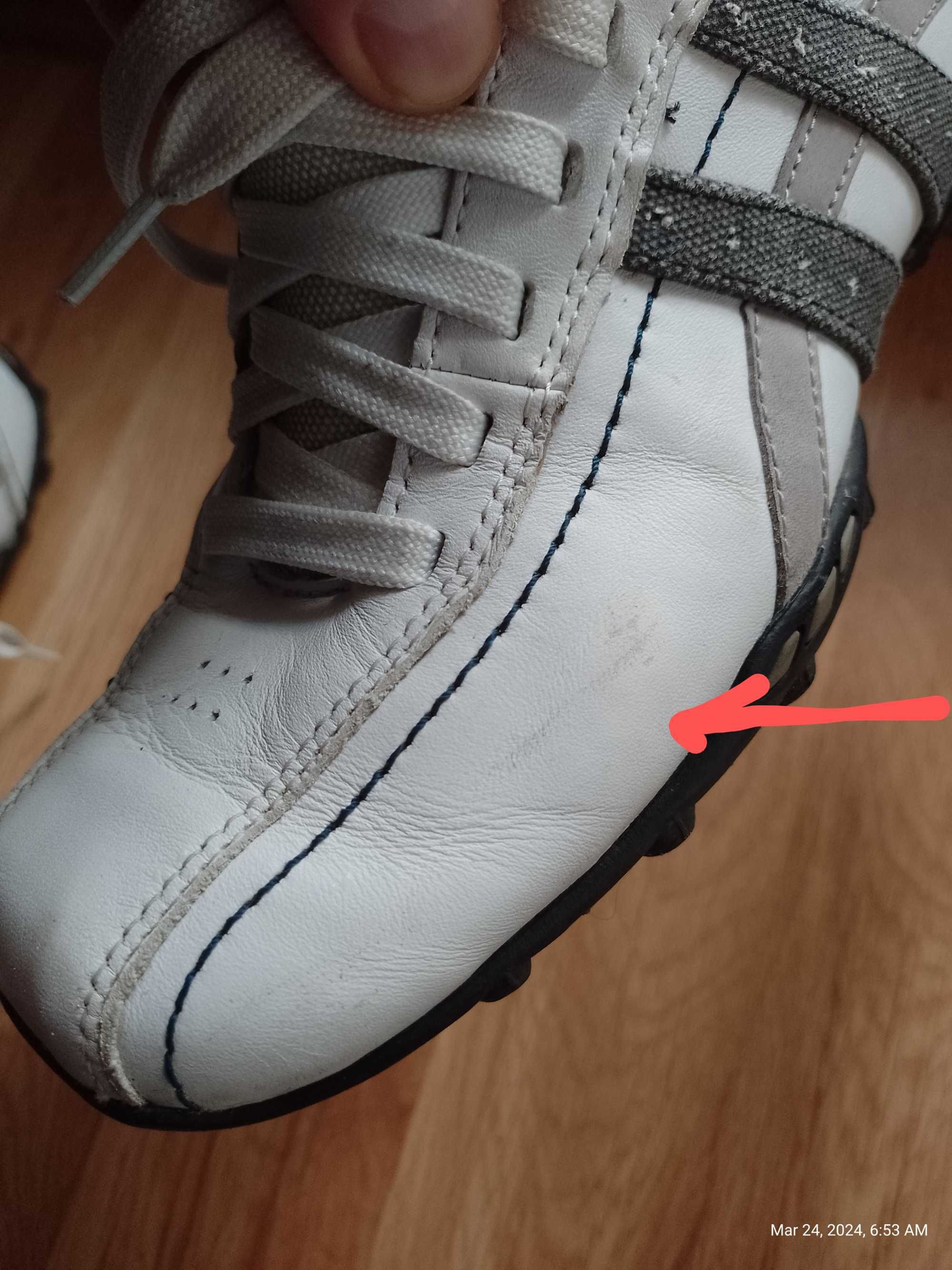 Męskie skórzane tenisówki SKECHERS. Rozmiar 42.

Tylko przedmiot