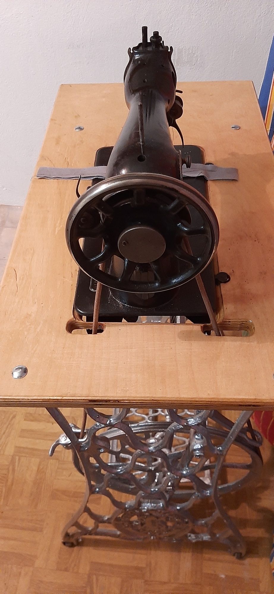 Maszyna do szycia Singer ze stolikiem po renowacji