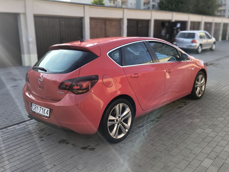 Opel Astra j 1.4 T 140 km cosmo