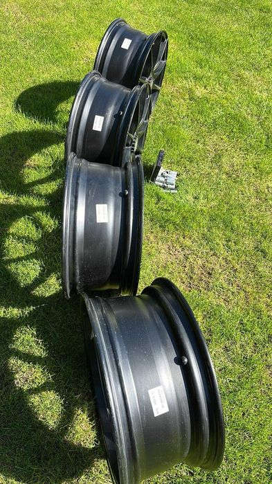 Felgi OZ Formula HLT 5H black