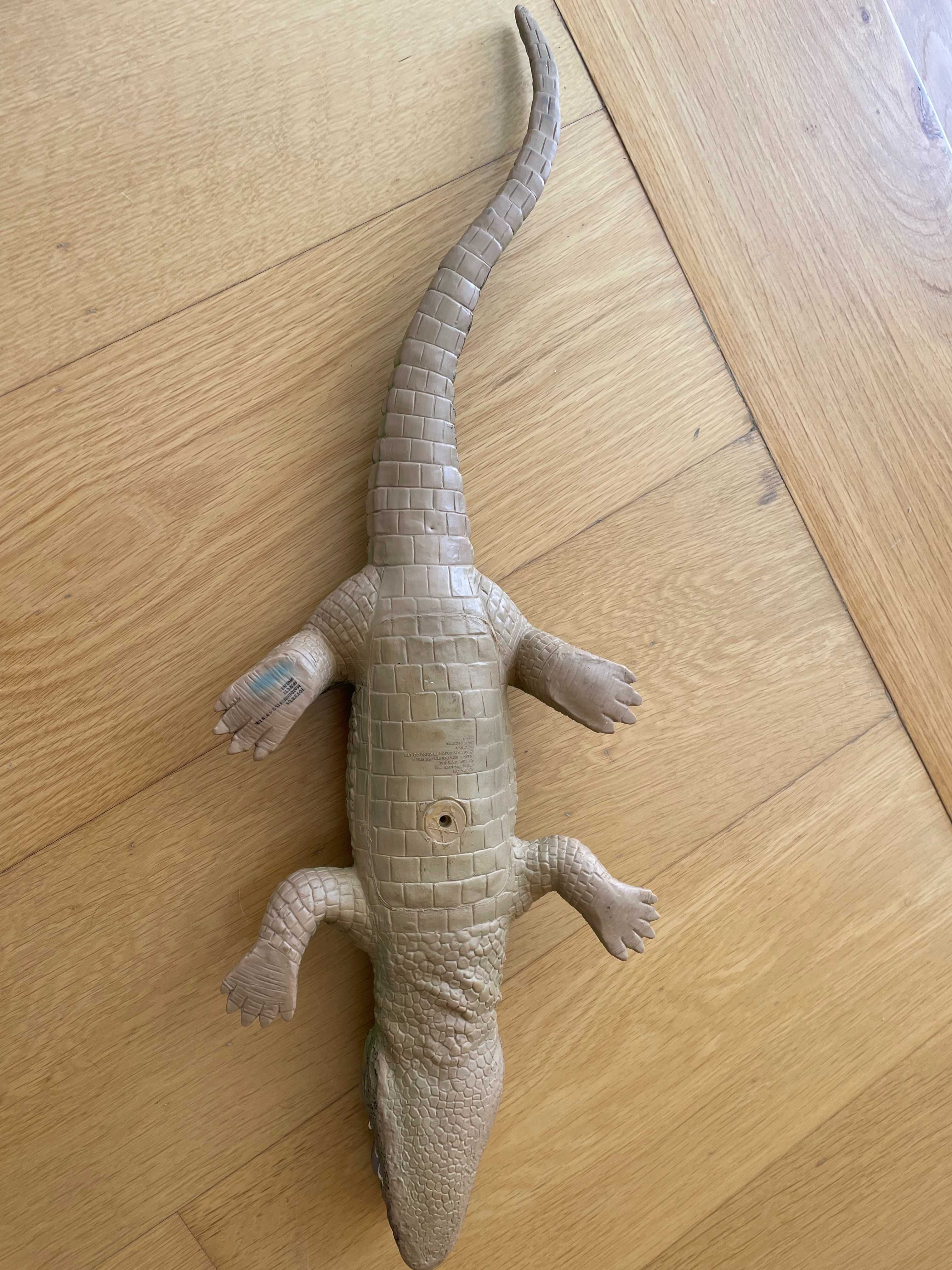 Crocodilo de borracha