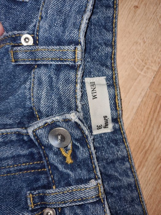 Spodnie jeans z wysokim stanem