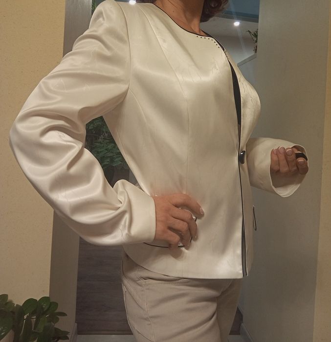 Пиджак жакет белый элегантный недорого В идеальном состоянии.