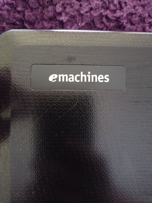 Ноутбук еmachines