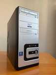 Obudowa ATX komputera TRO-764 z napędem DVD.