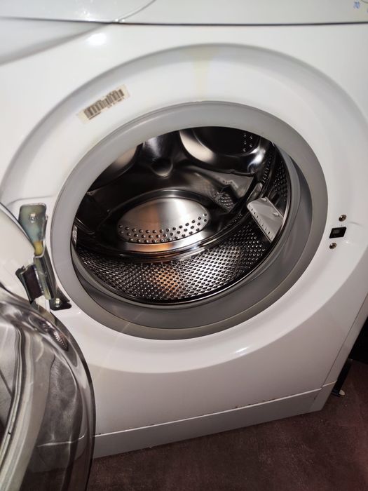 Máquina de lavar roupa Indesit