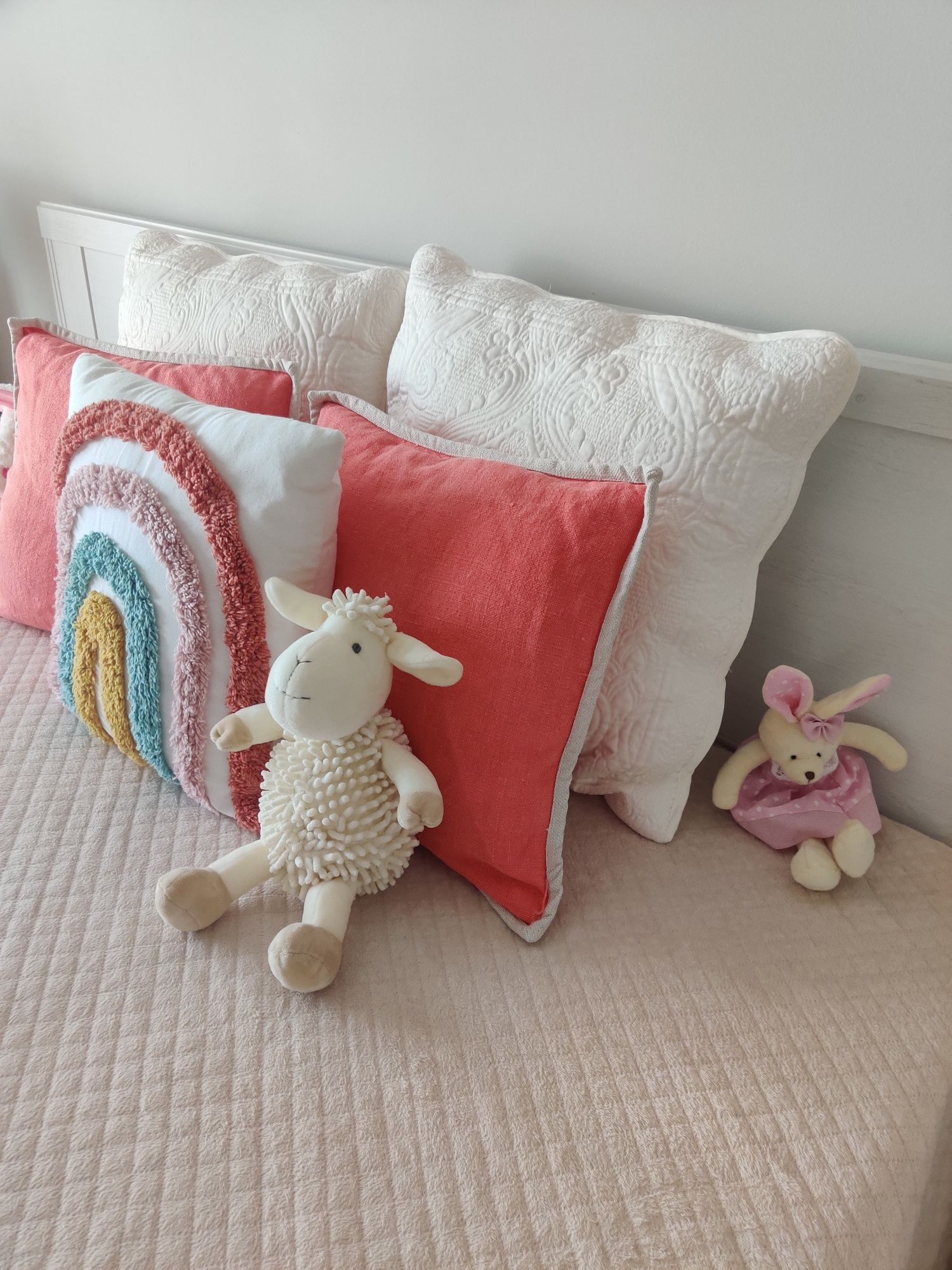 Cama casal 140*200 com colchão espuma , ambos  IKEA