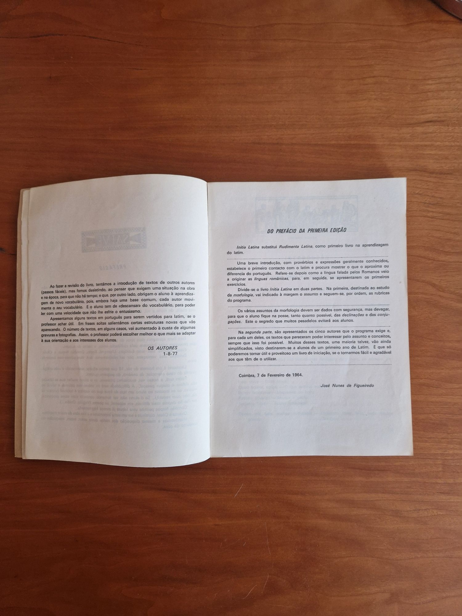 Livro "Initia Latina", de José Nunes de Figueiredo