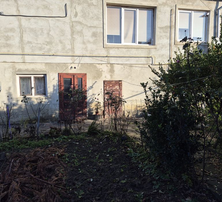 Продаж двохповерхового будинку Росвигово.