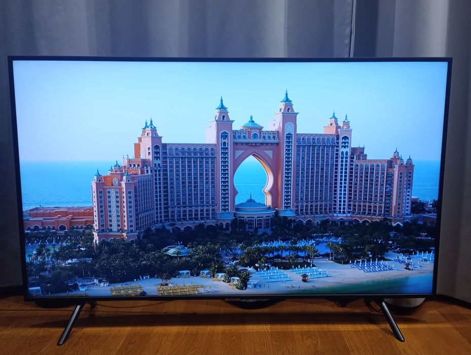 Samsung 40' 4K-UHD, Dvb-t2, Smart TV, HDR
