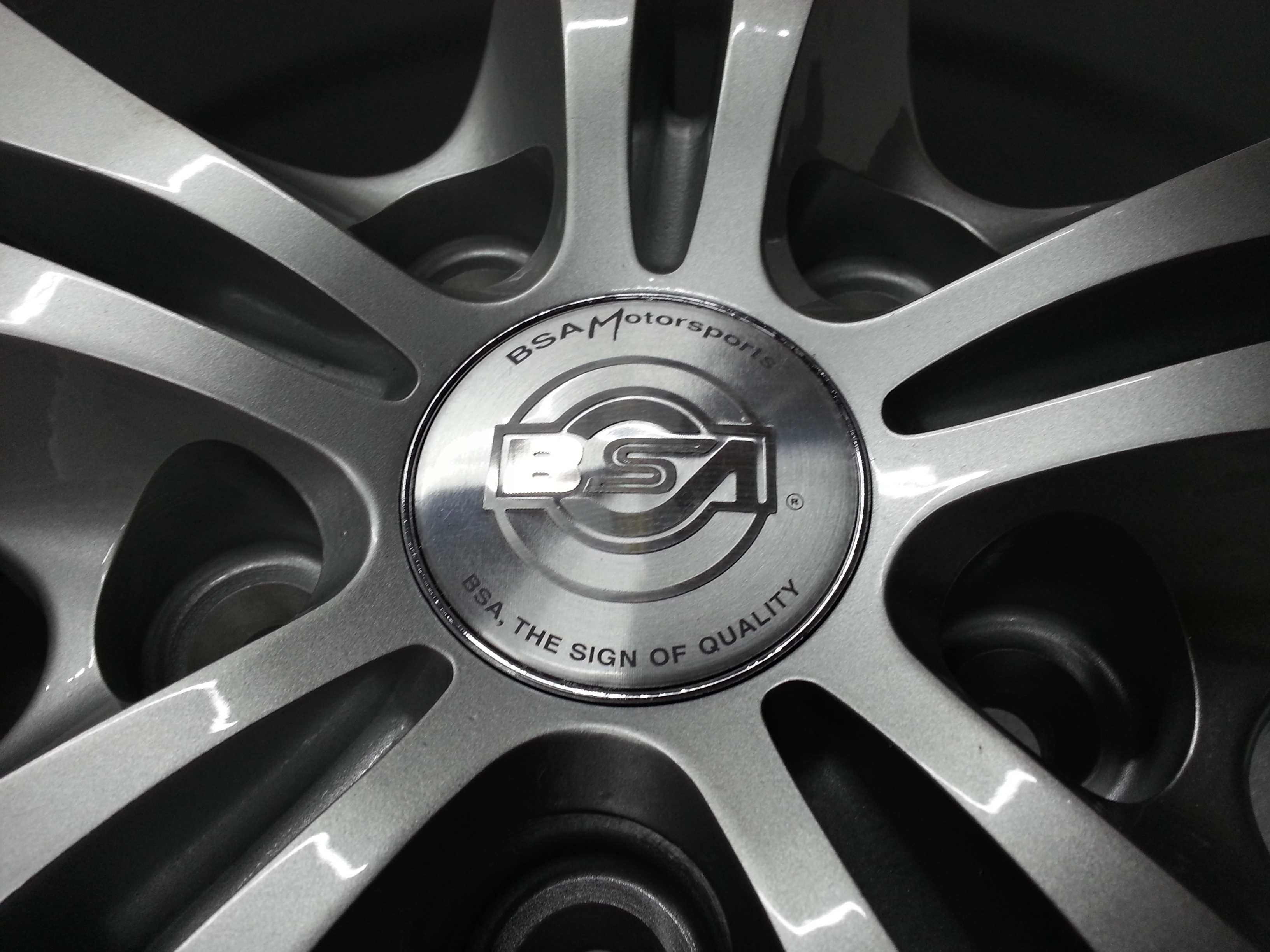 Felga aluminiowa 5x114,3 x72,6 7x17 ET-40 BSA 322