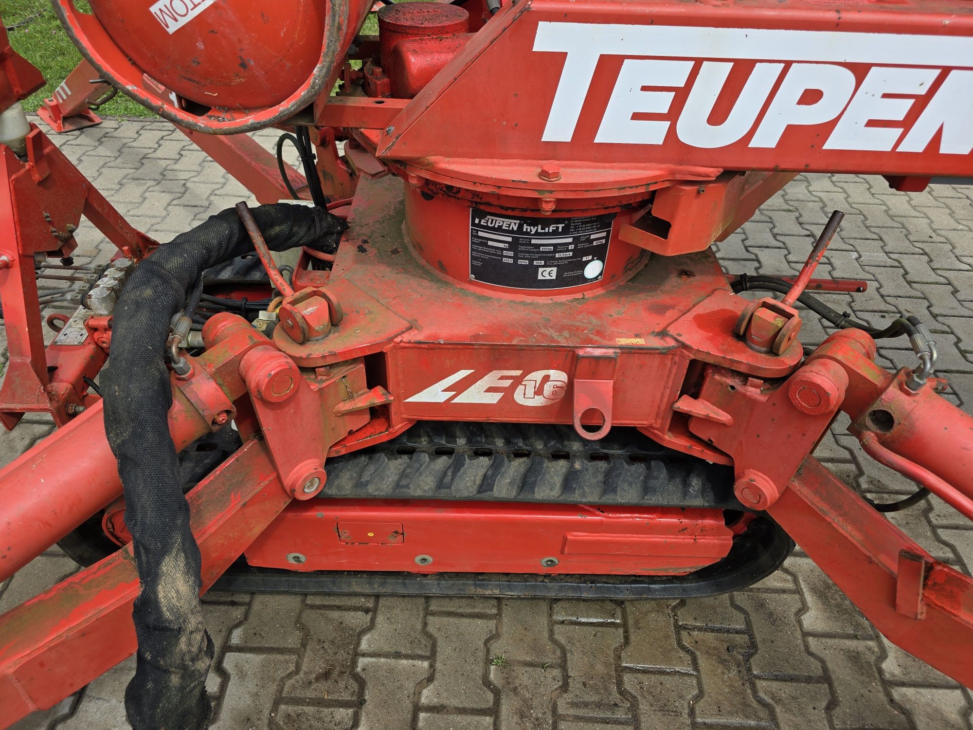 Zwyżka omme teupen Leo 16 gt hylift terenowy podnośnik LPG gasienicowy