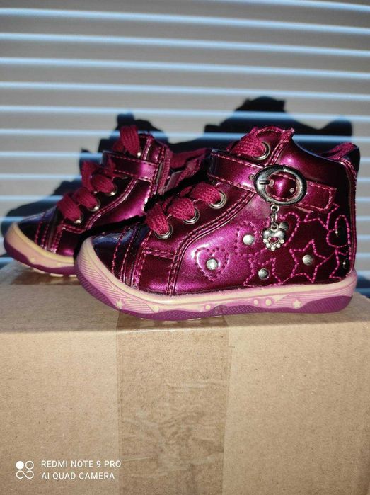 Розпродаж! Дитячі демісезонні черевики (розмір 20 - устілка 12 см)