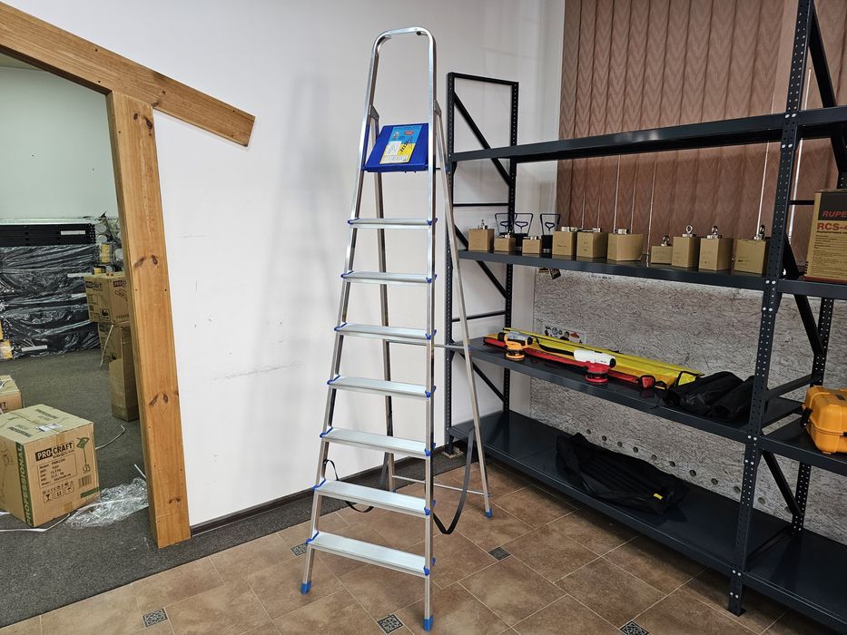 Качественная Стремянка на 8 ступеней До 200кг Алюминиевая Надёжная