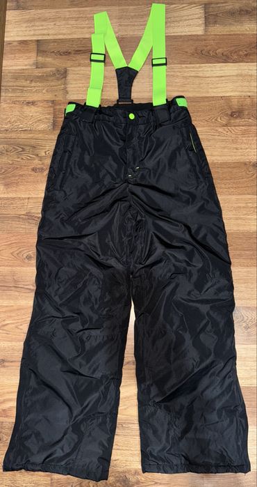 Dziecięce spodnie narciarskie w rozmiarze 146/152