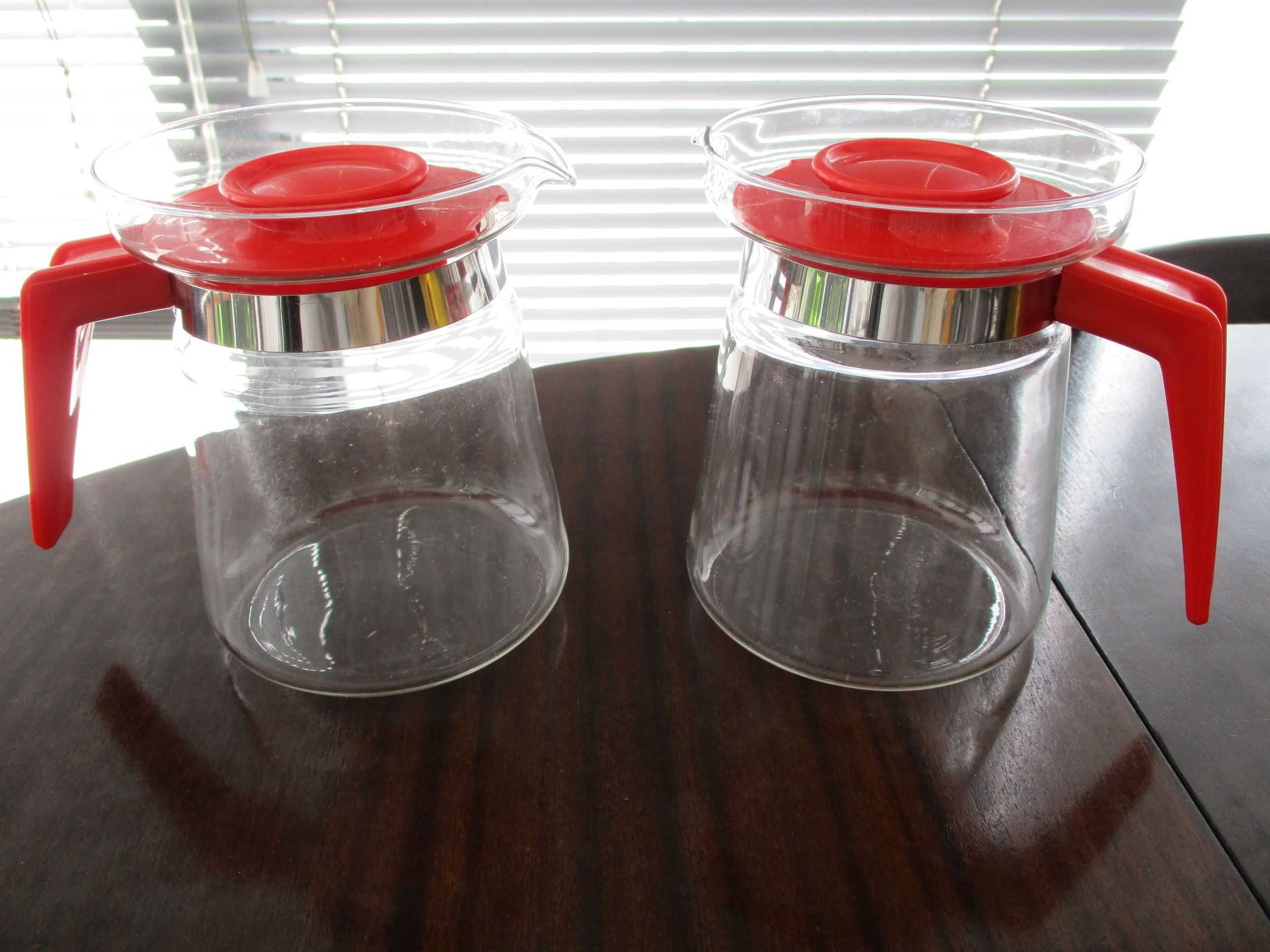 2 BULES CAFETEIRAS vidro transparente c/ tampa e asa em plástico 80 cl