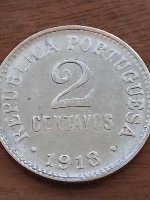 Moedas de 2 centavos de 1924 e 20 centavos de 1925