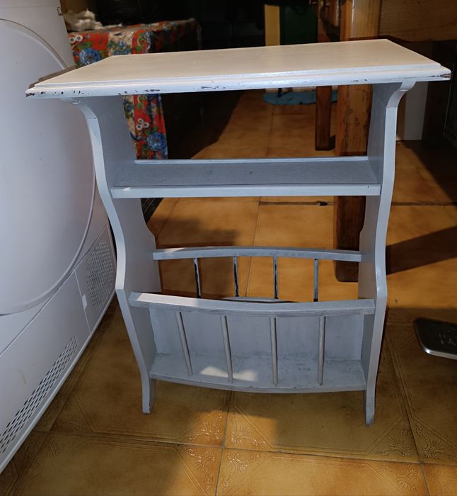 Mesa de apoio/ revistas