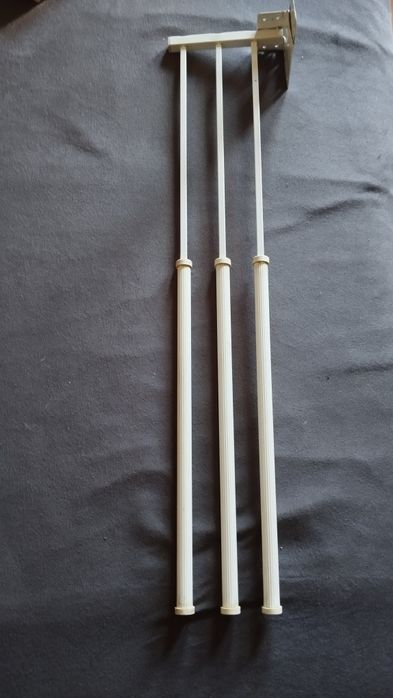 Wieszak trójramienny