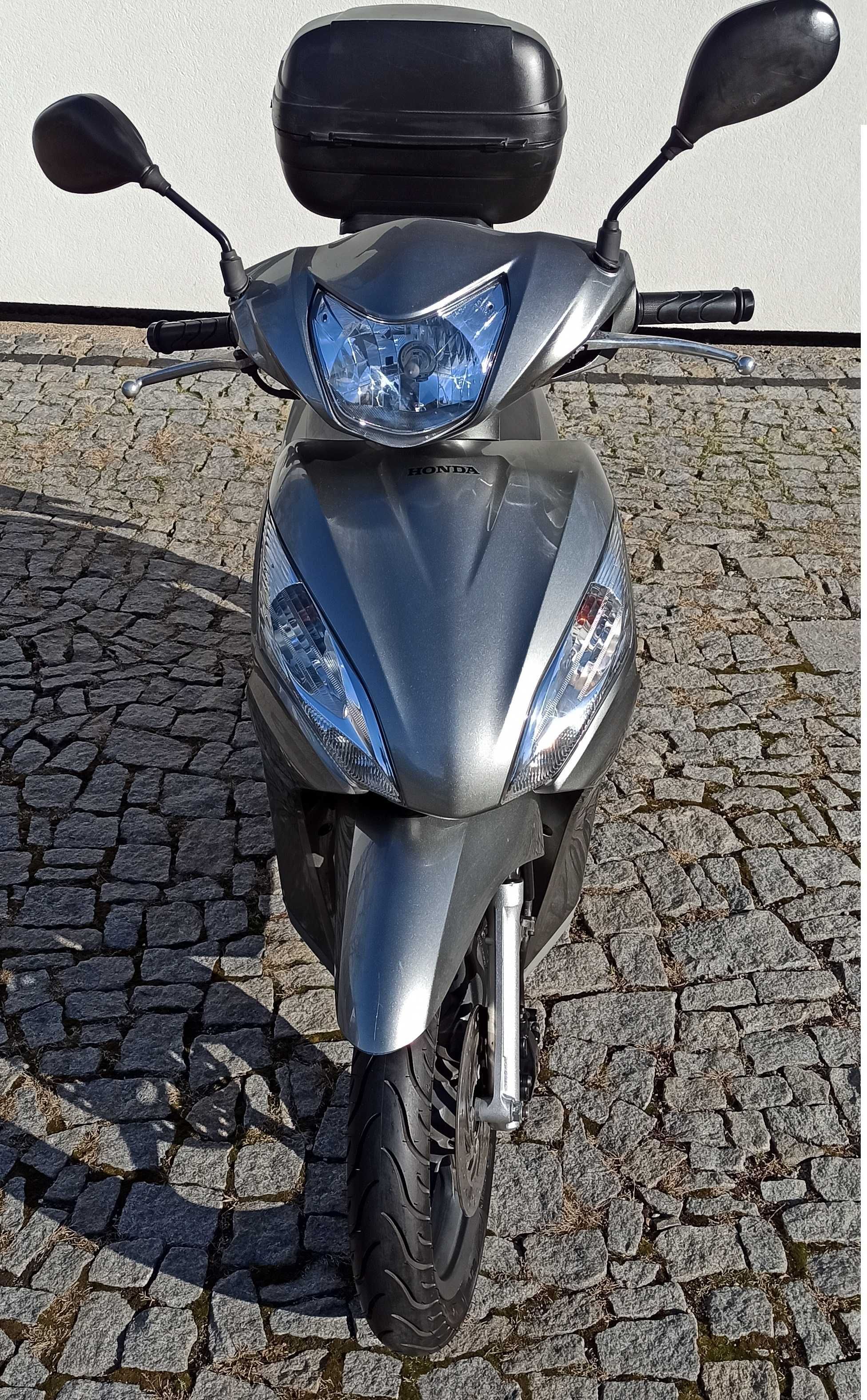 Honda Vision 110ccm KUFER 2011r