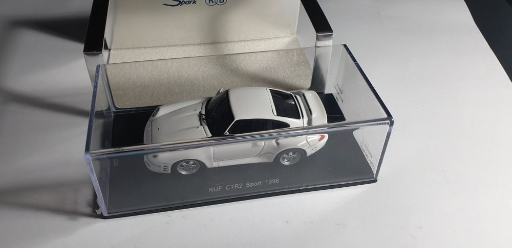 Модель Porsche 911 Ruf CTR2 Sport 1/43 spark