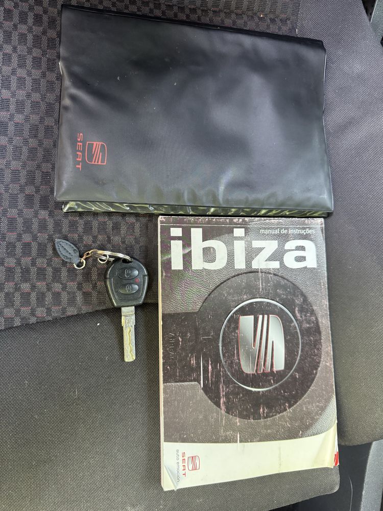 Seat Ibiza 1.4 16V 100cv Gasolina – 2005 – 3 Portas