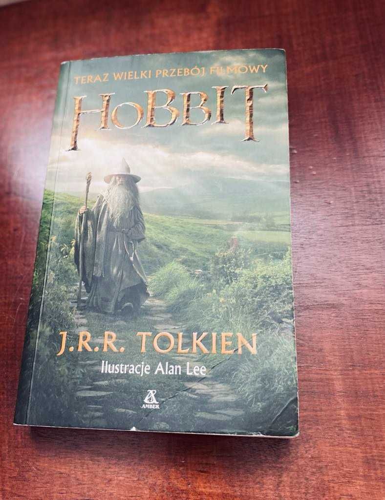 Książka Hobbit J.R.R. Tolkien