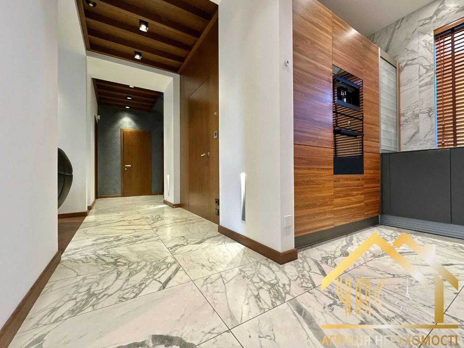 Продаж будинку з авторським ремонтом КМ Zoloche, Вишеньки