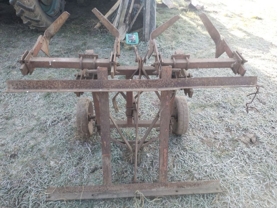 Навісне для т12 плуг культиватор