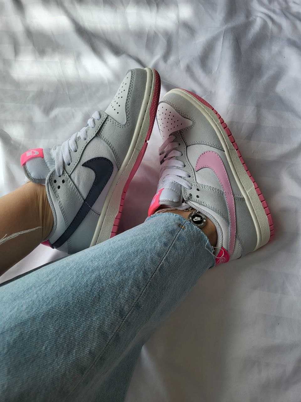 Жіночі кросівки Nike sb dunk low сірий з рожевим 573 ТОП