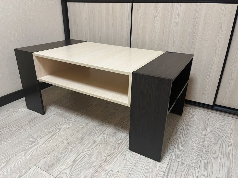 Журнальный столик