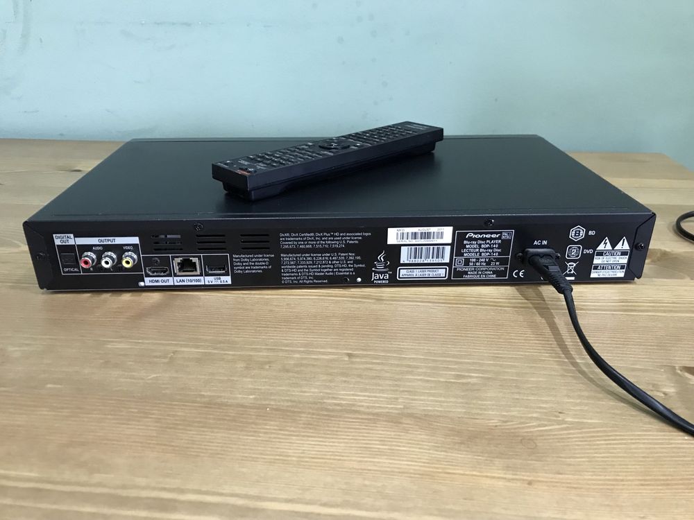 Amplituner  wzmacniacz Pioneer VSX-521 Odtwarzacz Blu-Ray BDP-140