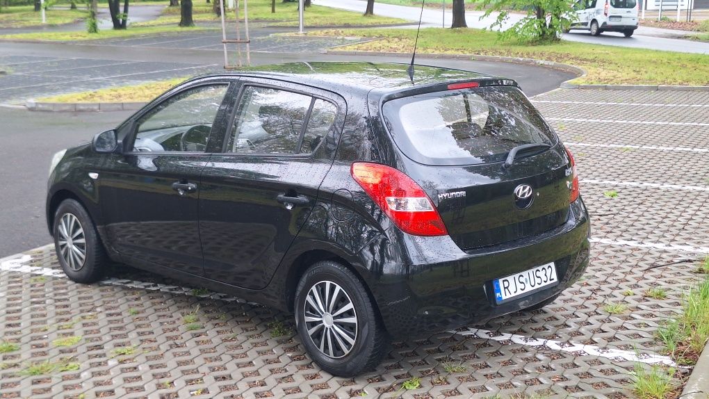 Hyundai i20 *2010* *5d* 5l/100km*