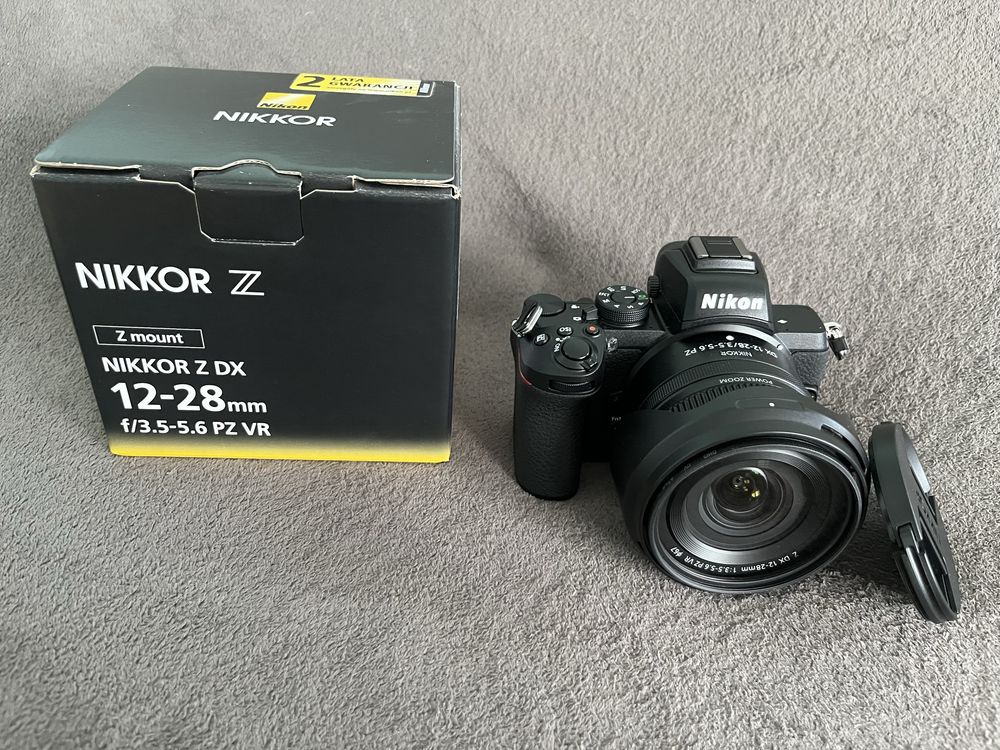 Nikon z50 - nikkor 12-28 stan bardzo dobry plus dodatki