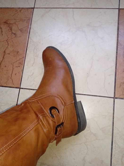 Сапожкі коричневі 39 р.