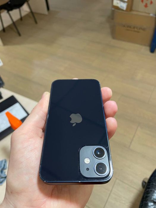Смартфон iPhone 12 Mini 64 Gb Midnight (телефон Neverlock тёмный цвет)