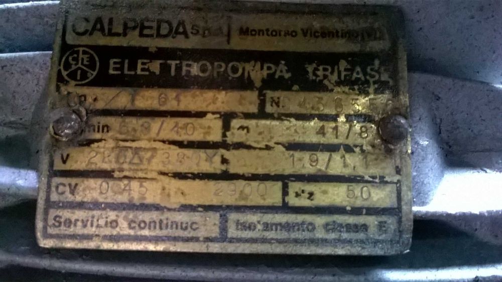 bomba de água trifásica