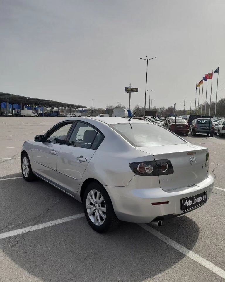 Продам Mazda 3 автомат