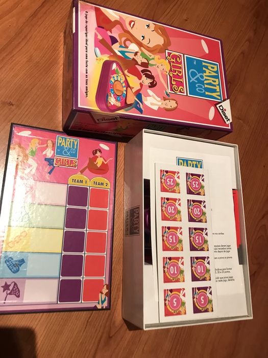 Brinquedo educativo marca  Hichhorn jogo party & co girls (novo)