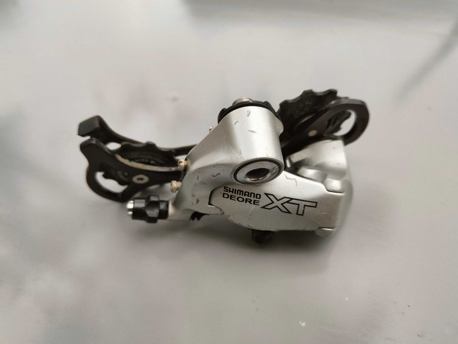 Dobra tylna przerzutka SHIMANO DEORE XT RD-M750