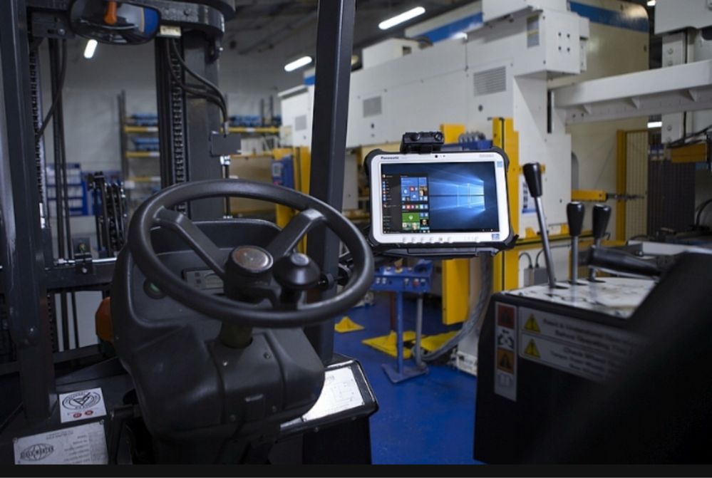Pancerny tablet panasonic