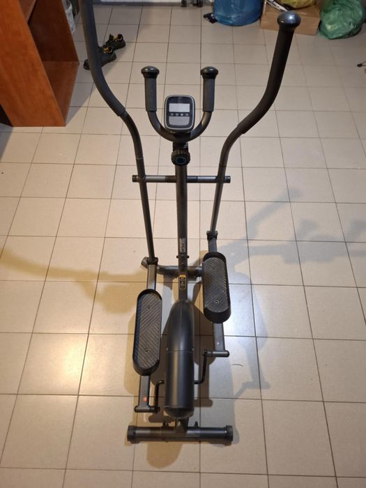 Trenażer eliptyczny