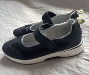 Buty sportowe Walk comfort czarne na jenolitej podeszwie rozm 39