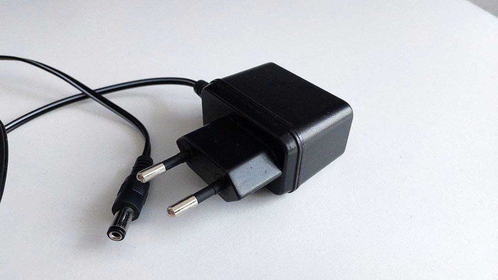 Блок живлення до роутера неробочий