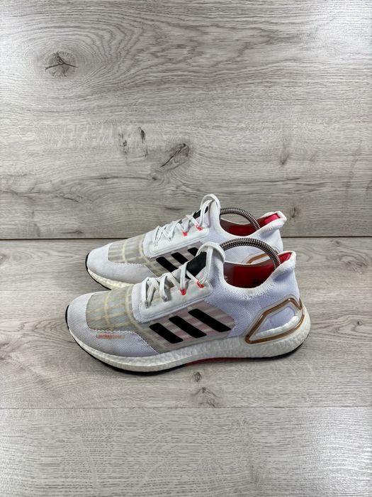 Adidas UltraBoost чоловічі кросівки 42.5 розмір