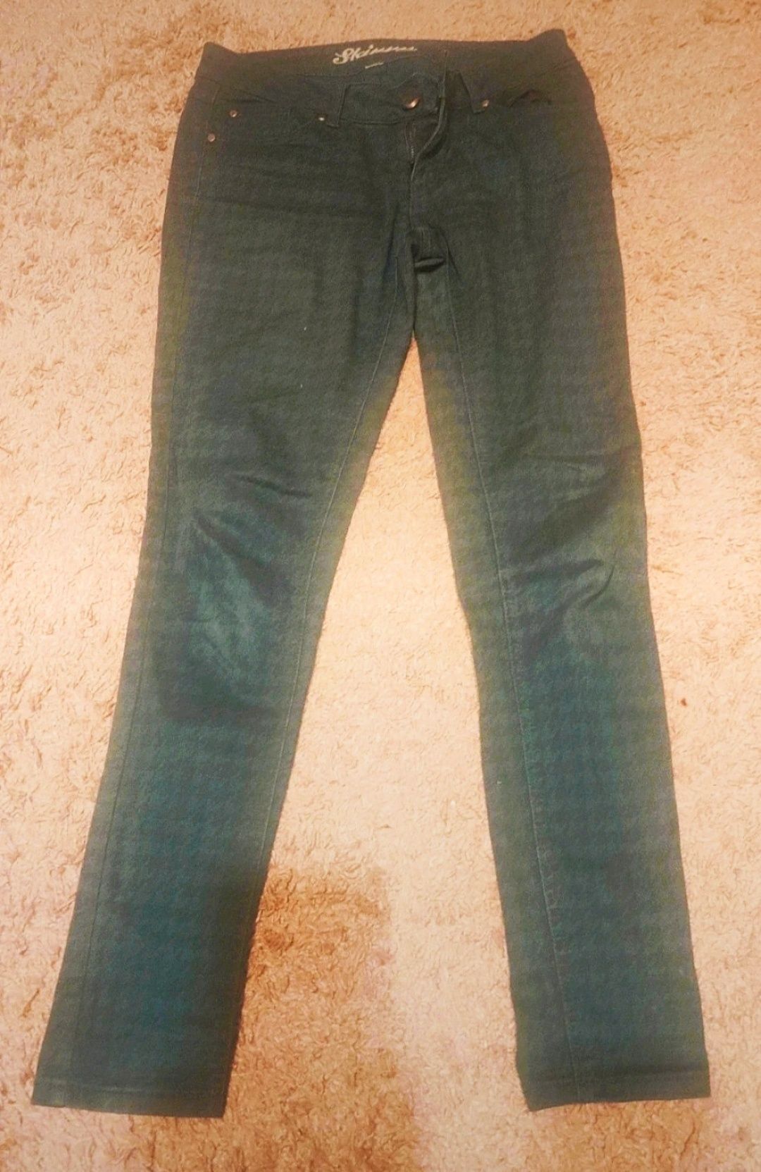 Oryginalne spodnie w pepitkę